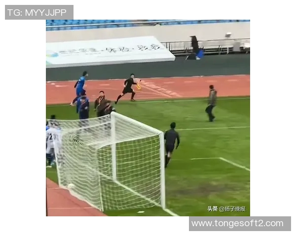 VAR技术再引争议，裁判判罚惹怒教练